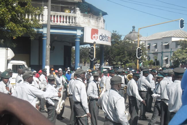 desfile primeiro de Maio maputo