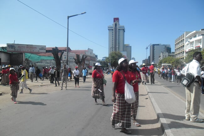 desfile primeiro de Maio maputo