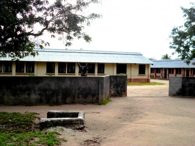 Escola Primária Filipe Samuel Magaia, de Mafambisse