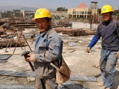 Mito #1: As empresas chinesas empregam unicamente trabalhadores chineses