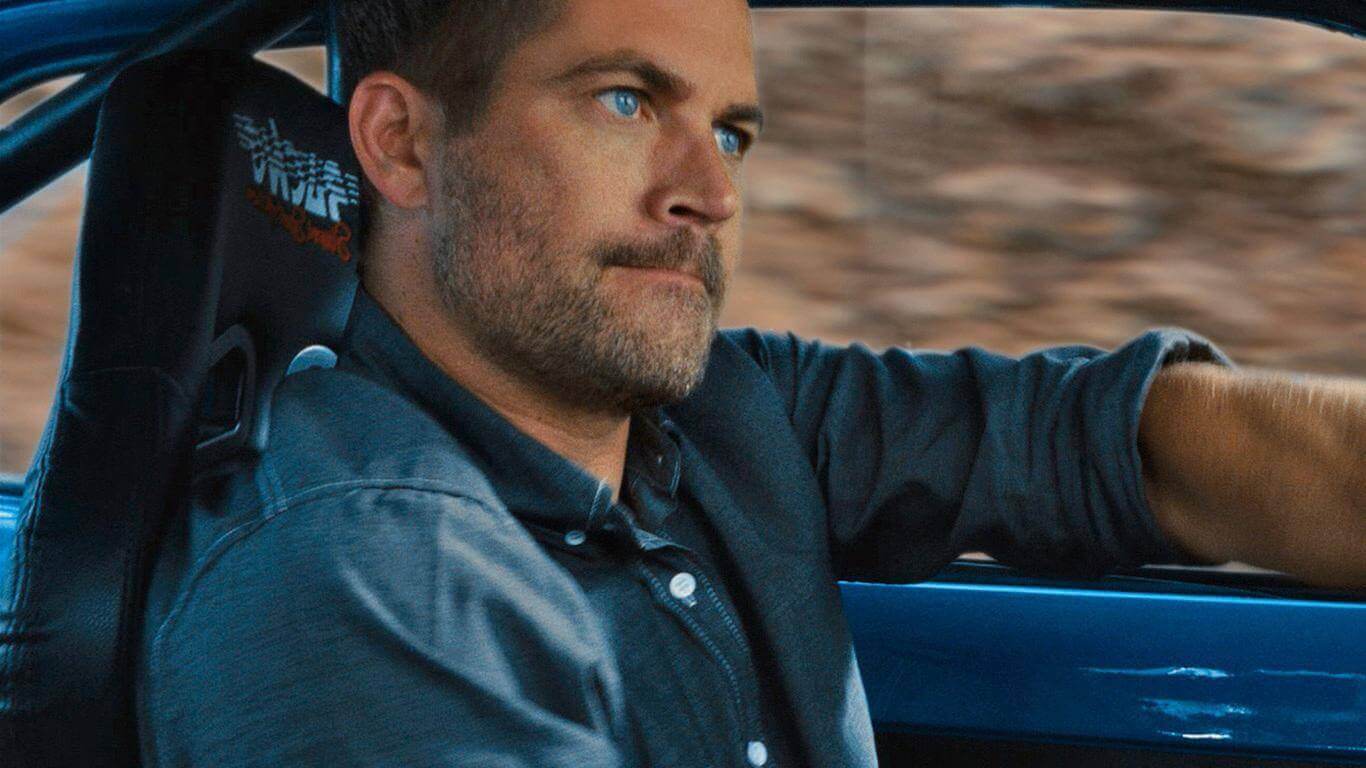 Paul-Walker-in-Car-Race