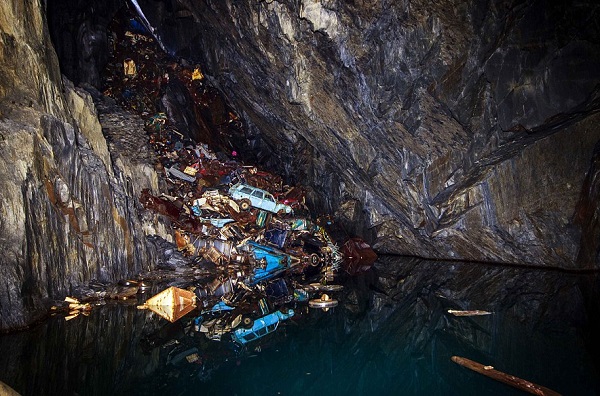 cemiterio-de-carros
