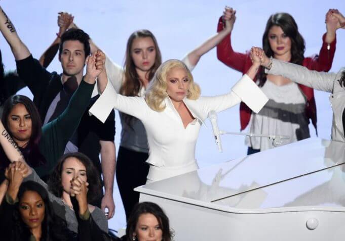 lady-gaga-apresentacao-oscar