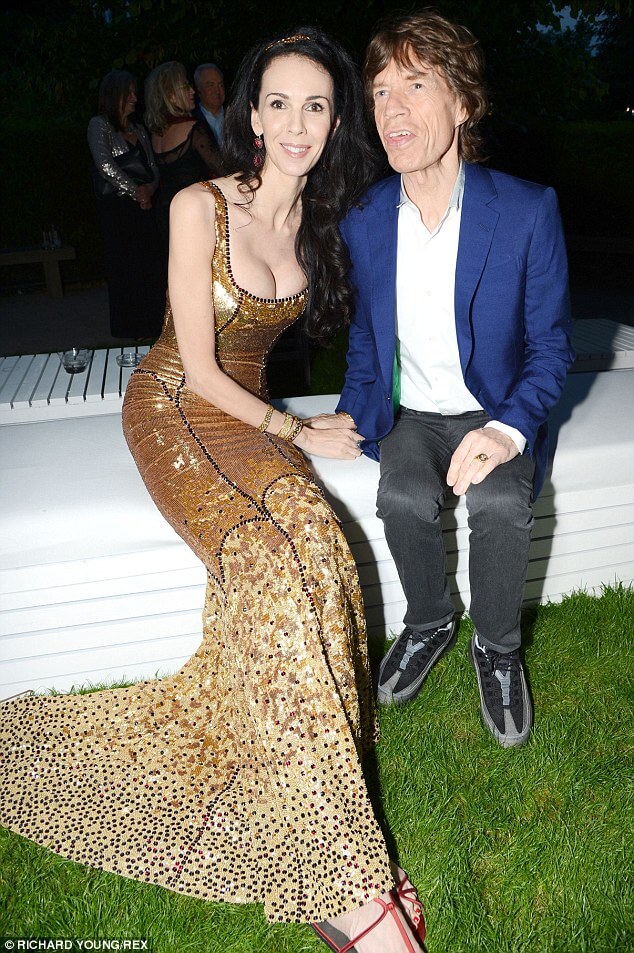 1C5E1CF900000578-2884903-image-m-38_1419335845472