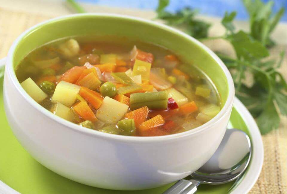 Sopa de Vegetais com Frango