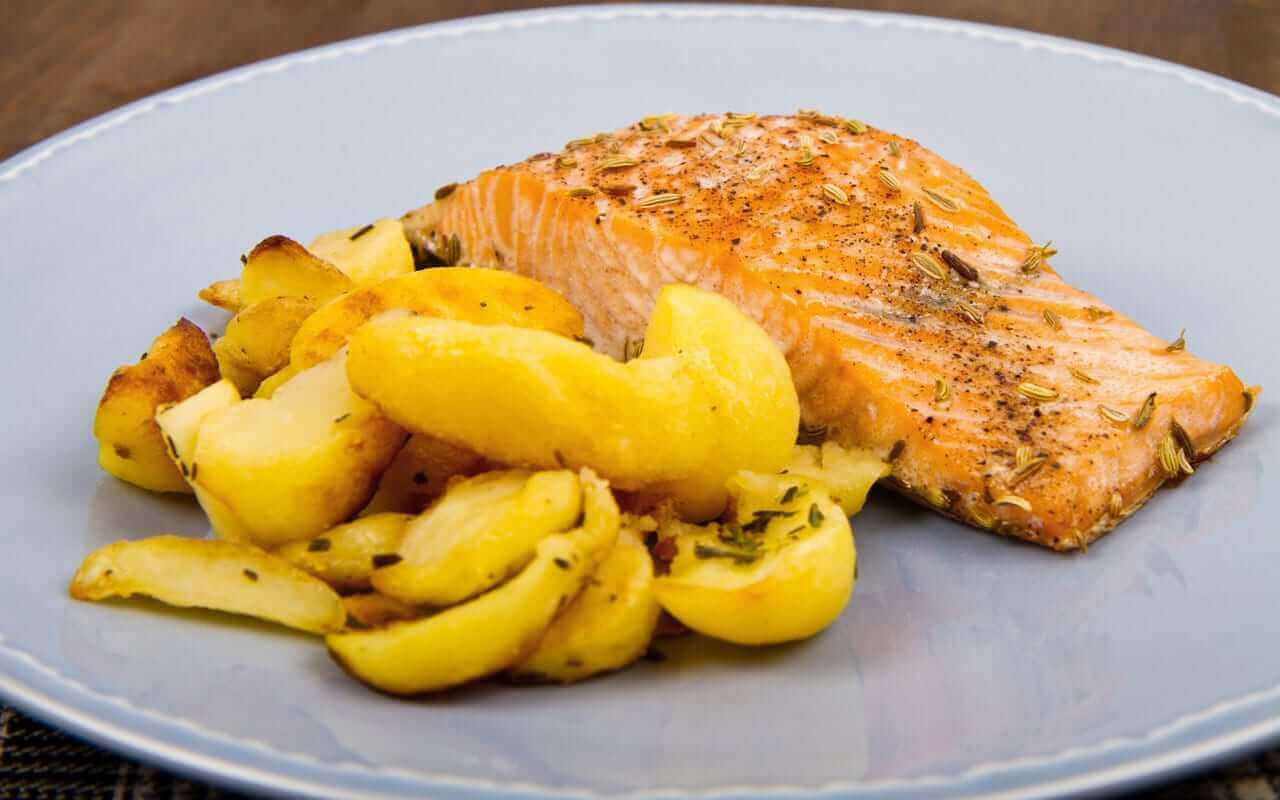 Salmão ao Forno com Batatas