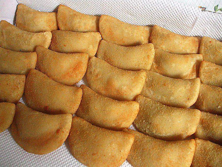 Rissóis de Carne Moída e Mussarela