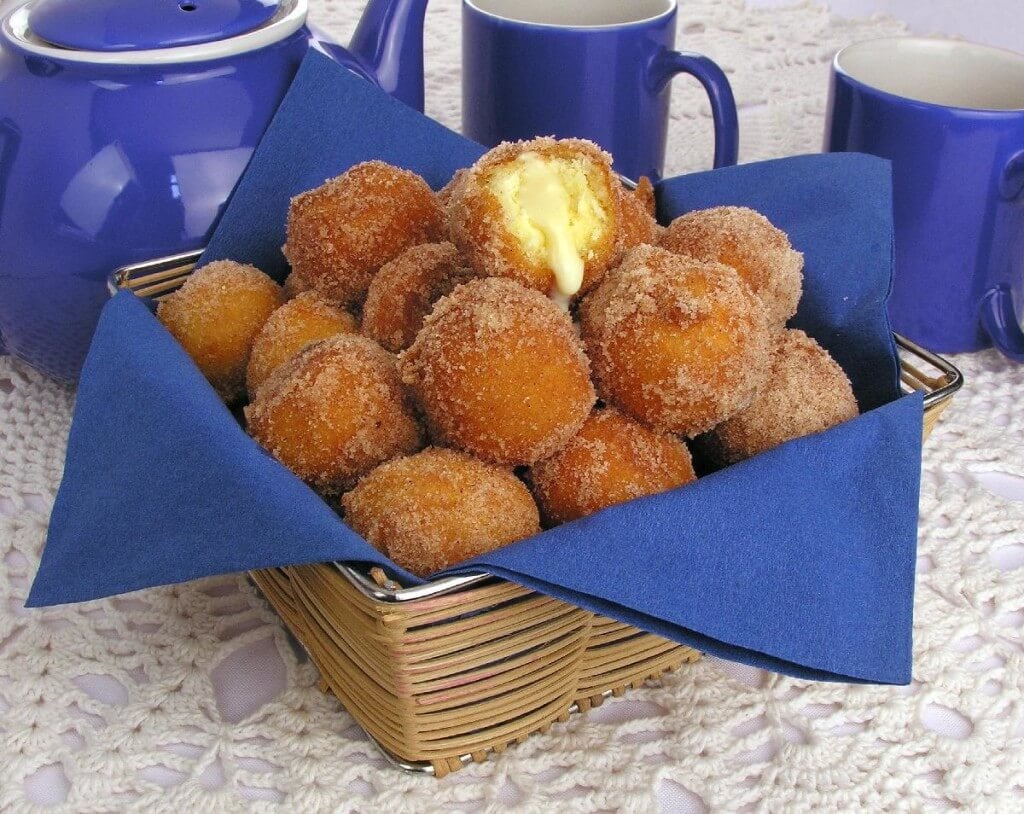 Bolinhos de Chuva com Leite Condensado