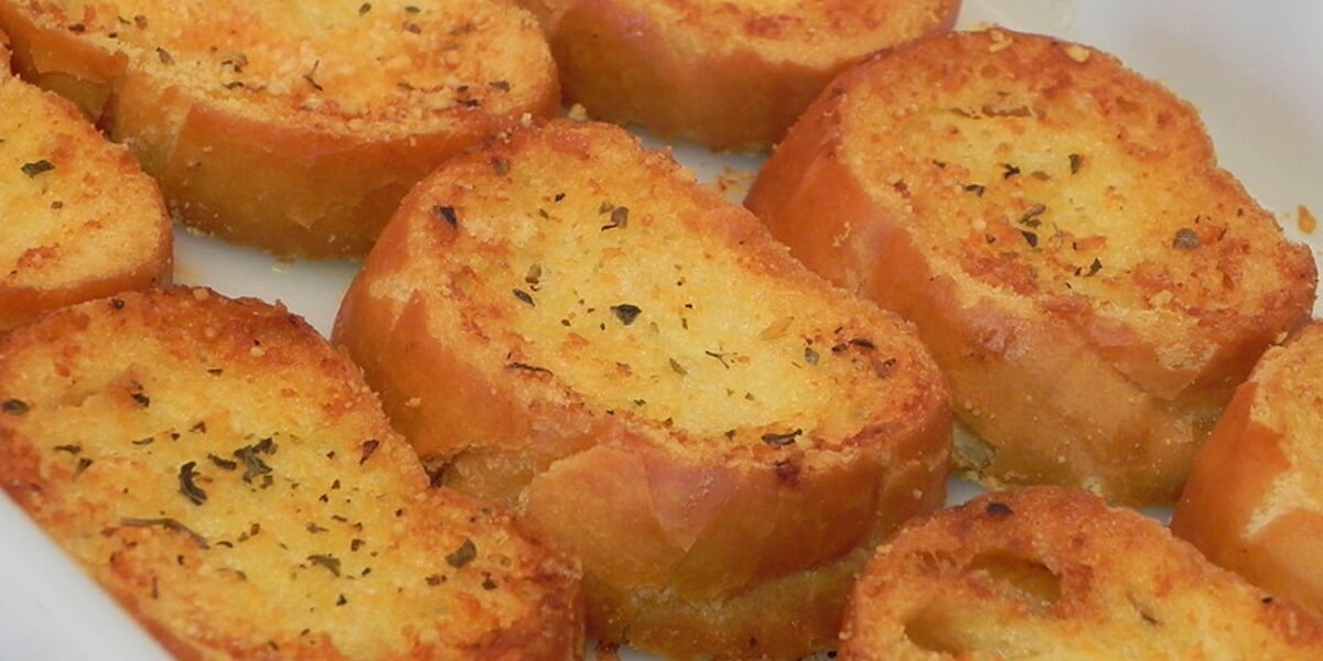 Torradinhas de Queijo e Maionese