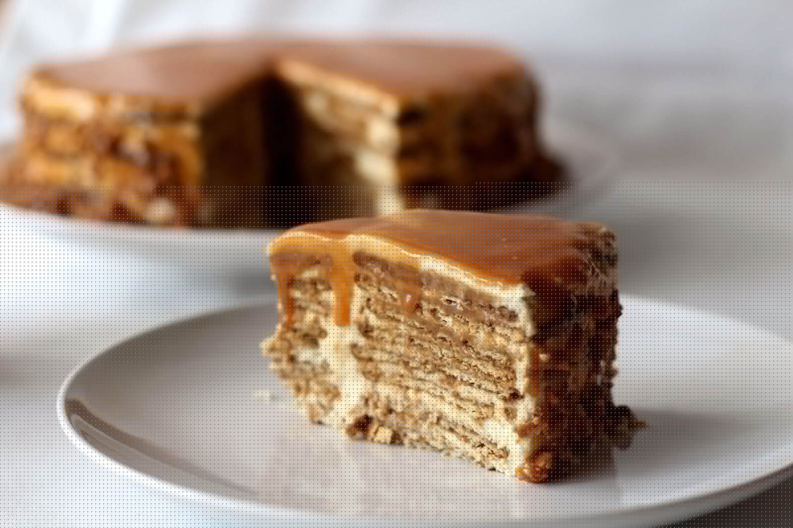 Bolo de Bolacha com Natas e Molho de Caramelo