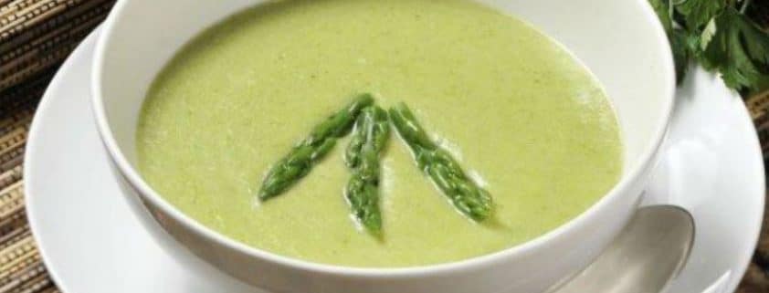 Sopa de Espargos e Alho Francês
