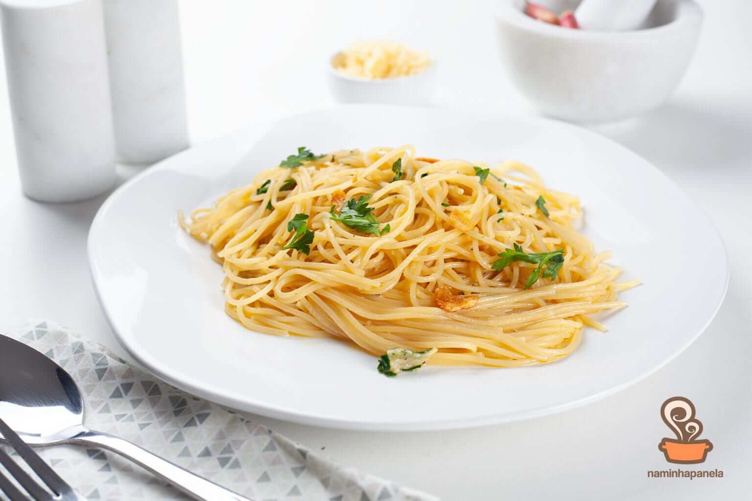 Macarrão ao Alho e Óleo