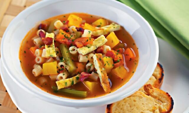 Sopa com Omelete