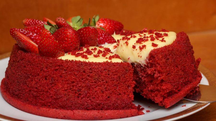 Bolo Piscina Red Velvet