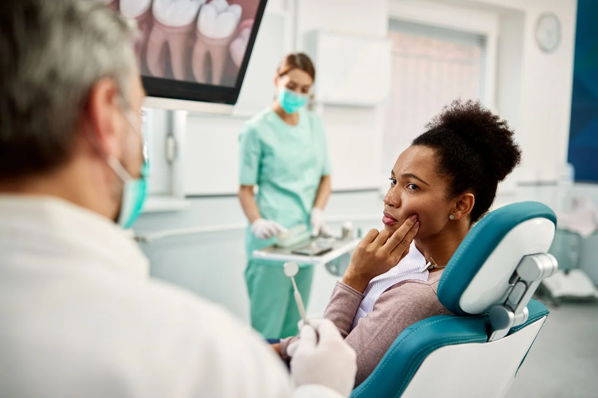 Consulte um dentista regularmente