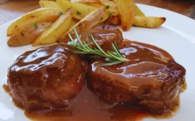 Medalhão de filé-mignon ao molho barbecue-Receitas