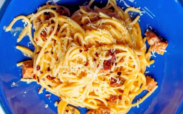 Esparguete de chouriço e molho branco-Receitas
