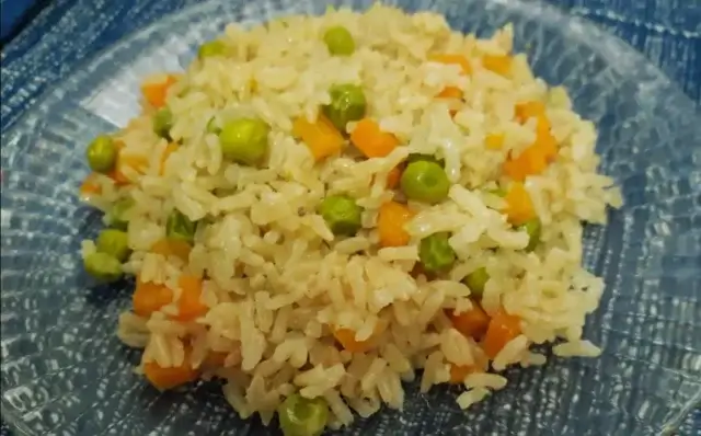 Arroz de cenoura e ervilhas-Receitas