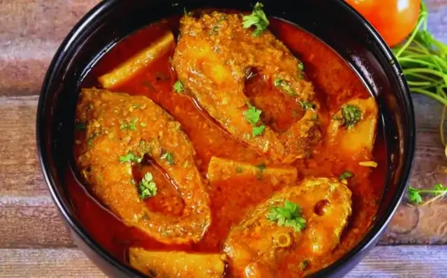 Caril de peixe com batatas-Receitas