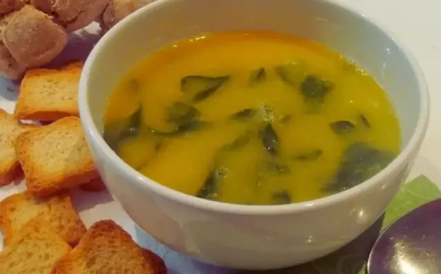 Sopa de mandioca com espinafre-Receitas