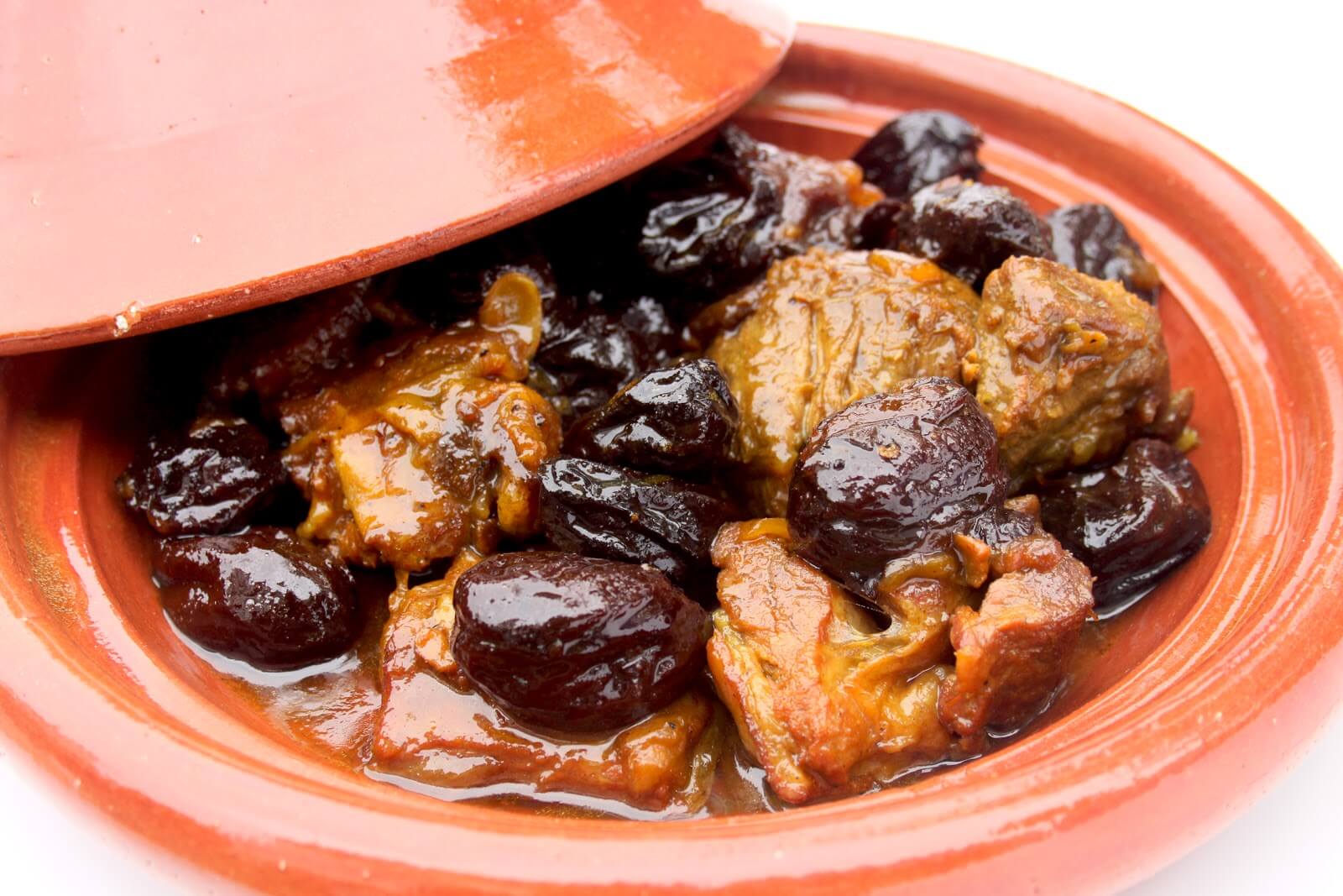 Marrocos: Tajine de cordeiro com ameixas