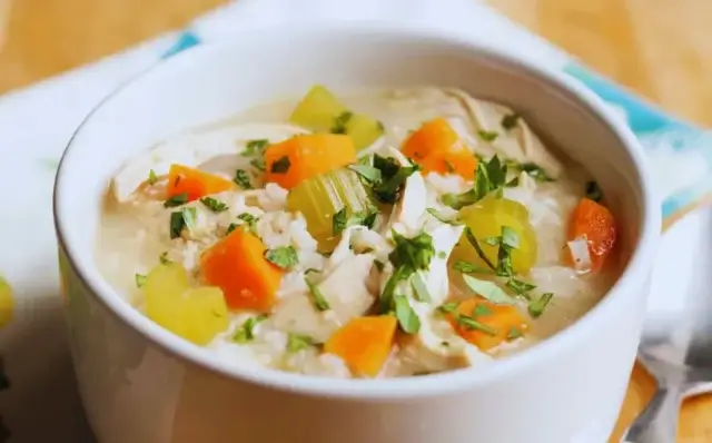 Caldo de galinha-Receitas