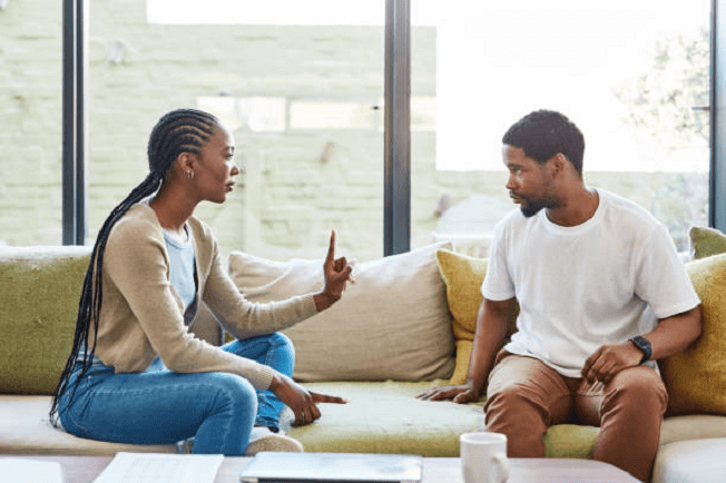 Foco desviado dos objectivos do relacionamento