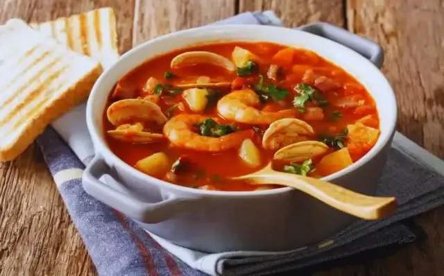 Sopa de frutos do mar-Receitas