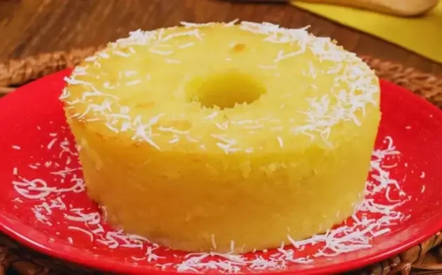 Bolo de mandioca e coco ralado-Receitas