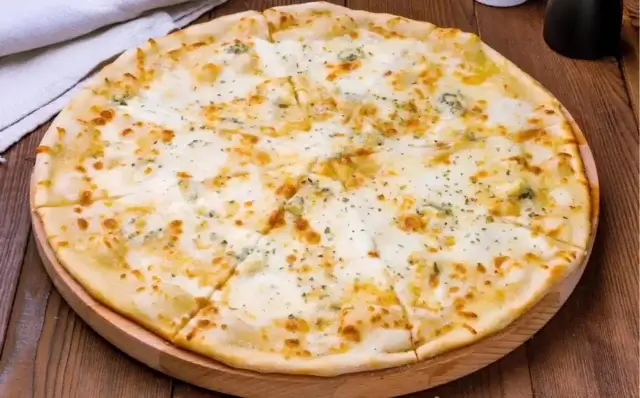 Pizza quatro queijos-Receitas