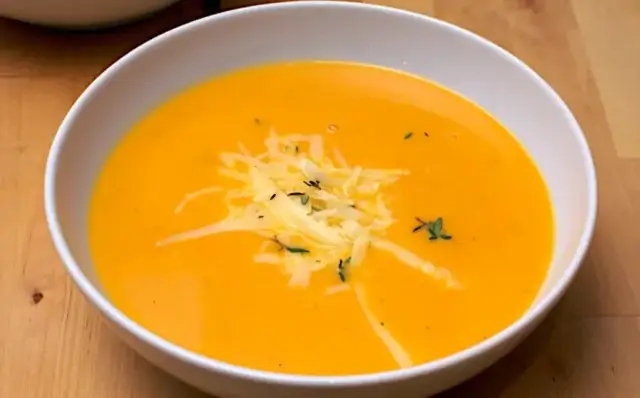 Sopa de abóbora com queijo-Receitas
