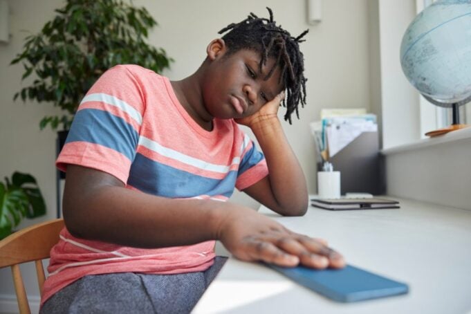 Adolescentes e redes sociais: Como gerir o uso saudável?