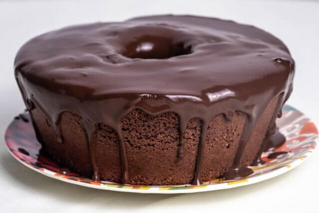 Bolo de chocolate com calda