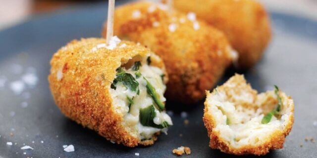 Croquetes de espinafre e queijo