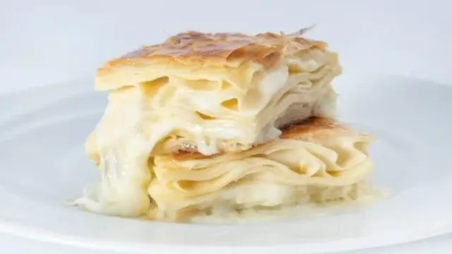 Folhado de mussarela
