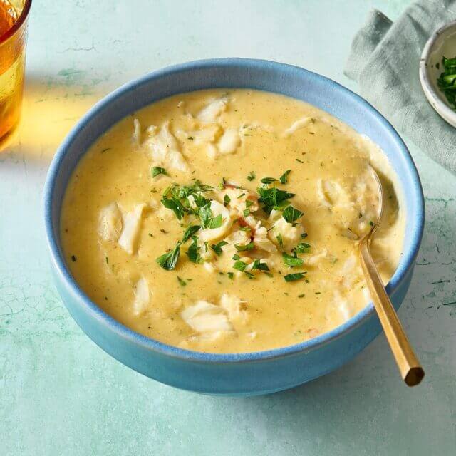 Sopa de caranguejo cremosa