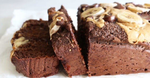 Bolo de banana e cacau