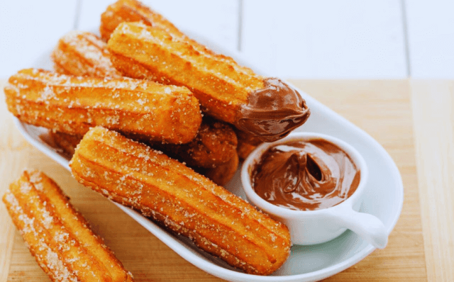 Churros com chocolate-Receitas
