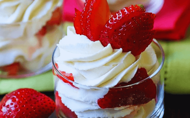 Morangos com chantilly-Receitas