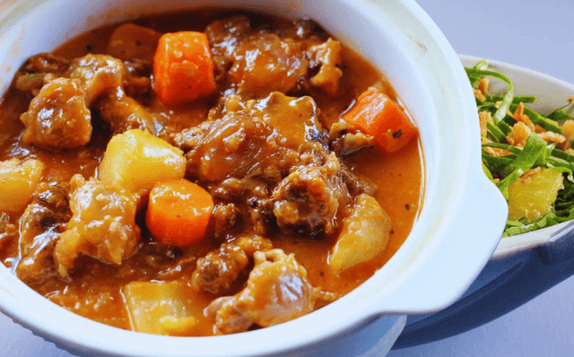 Rabo de boi estufado-Receitas