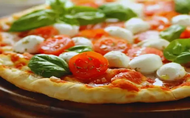 Pizza caprese-Receitas