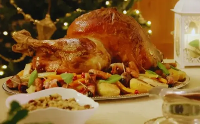 Peru de natal com recheio de frutos secos-Receitas