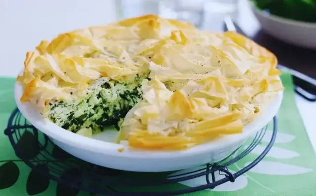 Torta de espinafres e ricota-Receitas