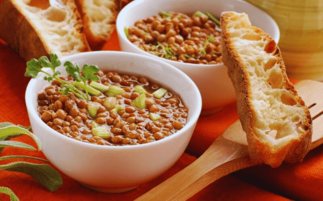 Sopa de lentilhas tradicional-Receitas